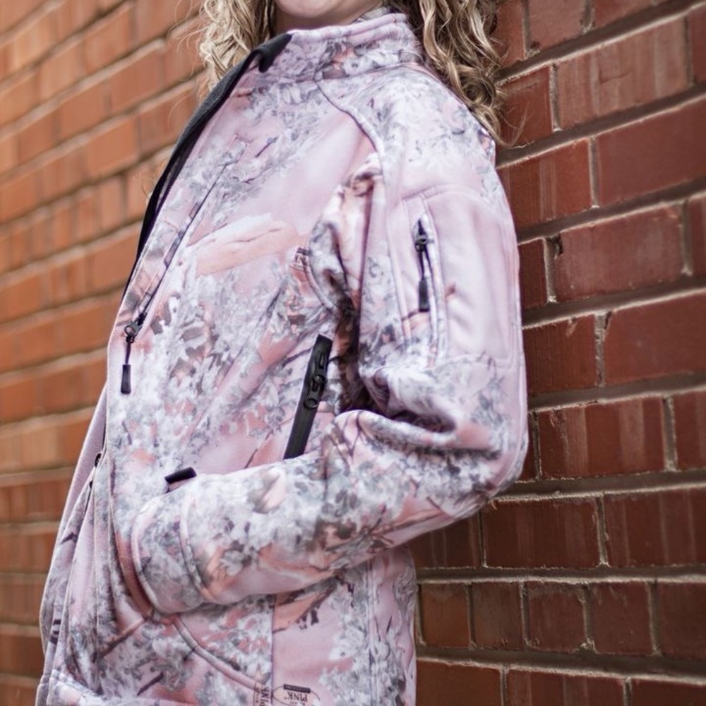 King’s Camo Guide's Choice for Her "Adventure" Pink Shadow Jacket Like New Cond